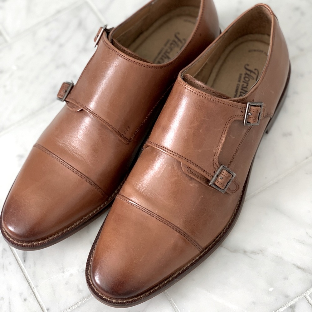 Florsheim like new buckle dress shoe